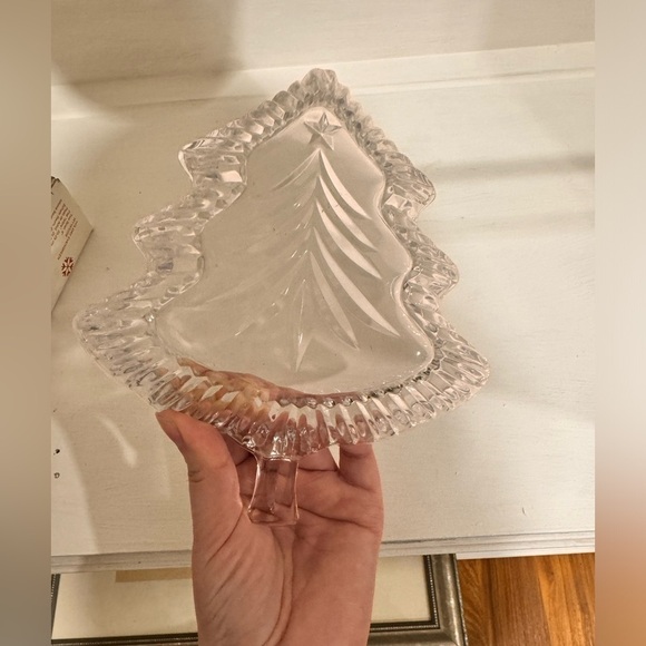 Mikasa Christmas Night Small Glass Tree Candy Dish - Picture 4 of 6